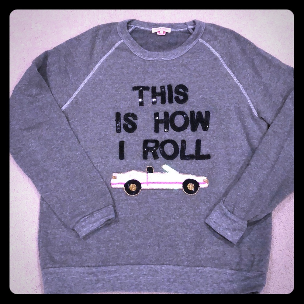 Chic and fun sweatshirt- size L